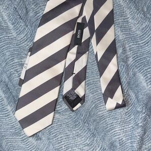 NWT Hugo Boss Silk Striped Tie - Black, Grey & Silver - Made in Italy